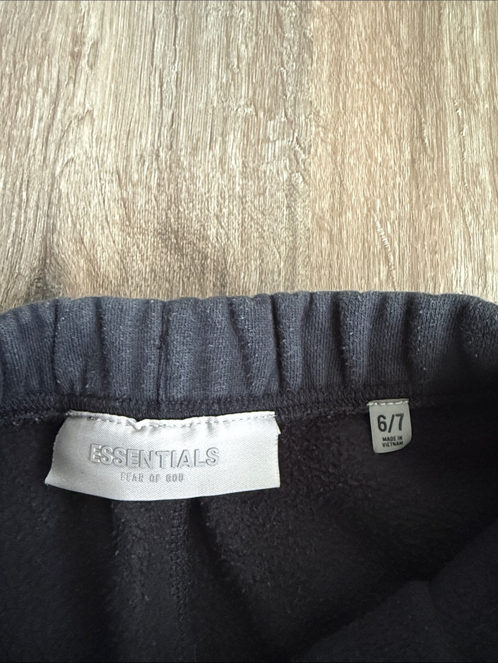 Fear of God Essentials Kids Black Jogger Sweatpants Size 6/7 - Picture 6 of 9